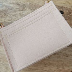 NWOT SAMORGA LV Toiletry 19 Insert